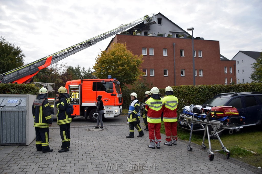 Feuer 2 Y Koeln Suerth Elisabeth Selbertstr P090.JPG - Miklos Laubert